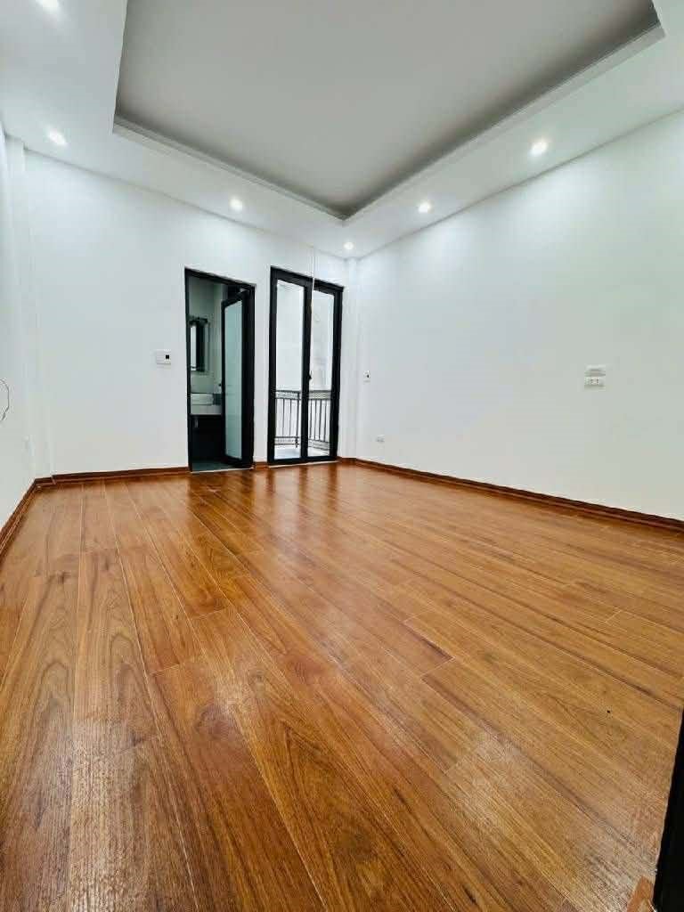 BÁN NHÀ thông LÁNG TRUNG 35m2 x 5T THANG MÁY, NGÕ NÔNG THÔNG, 30M RA Ô TÔ TRÁNH, NHÀ MỚI ĐẸP FULL NỘI THẤT, hơn 8 tỷ